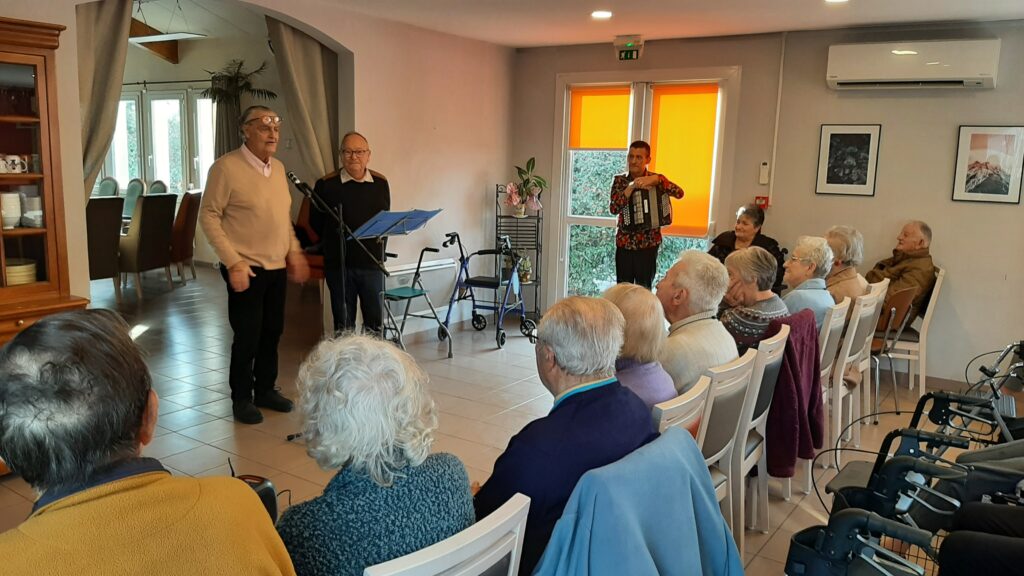 Réunion La Régordane à La Calmette pour le rachat de La Calmette par Bonjours Groupe Présence 30